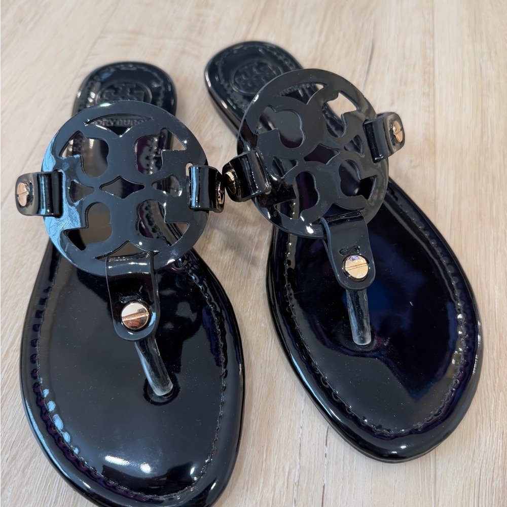 Tory Burch Black Patent Leather Sandals - Picture 5 of 7